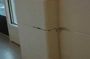 crack-on-the-wall
